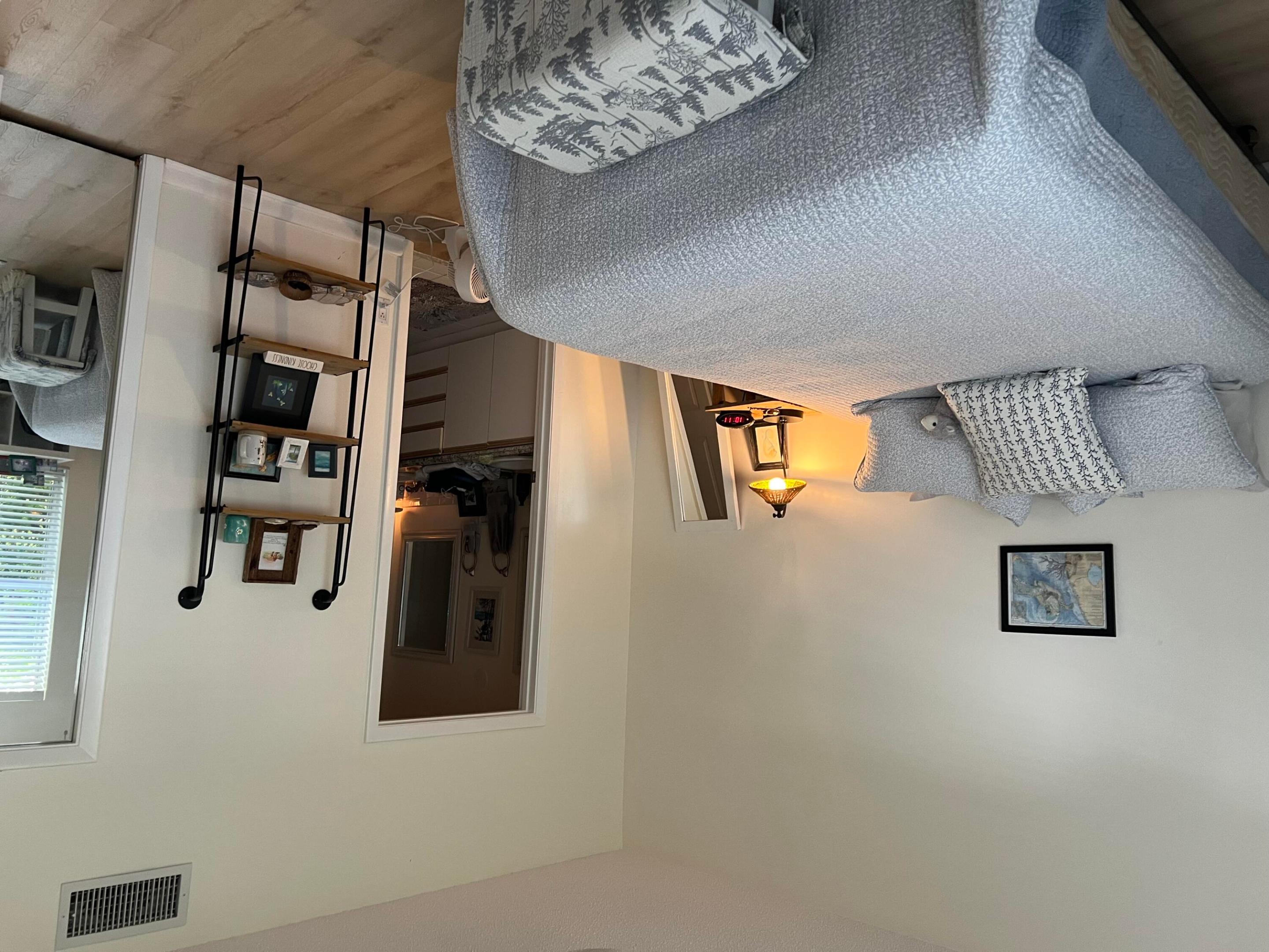 THE LITTLE CLUB CONDO - Residential