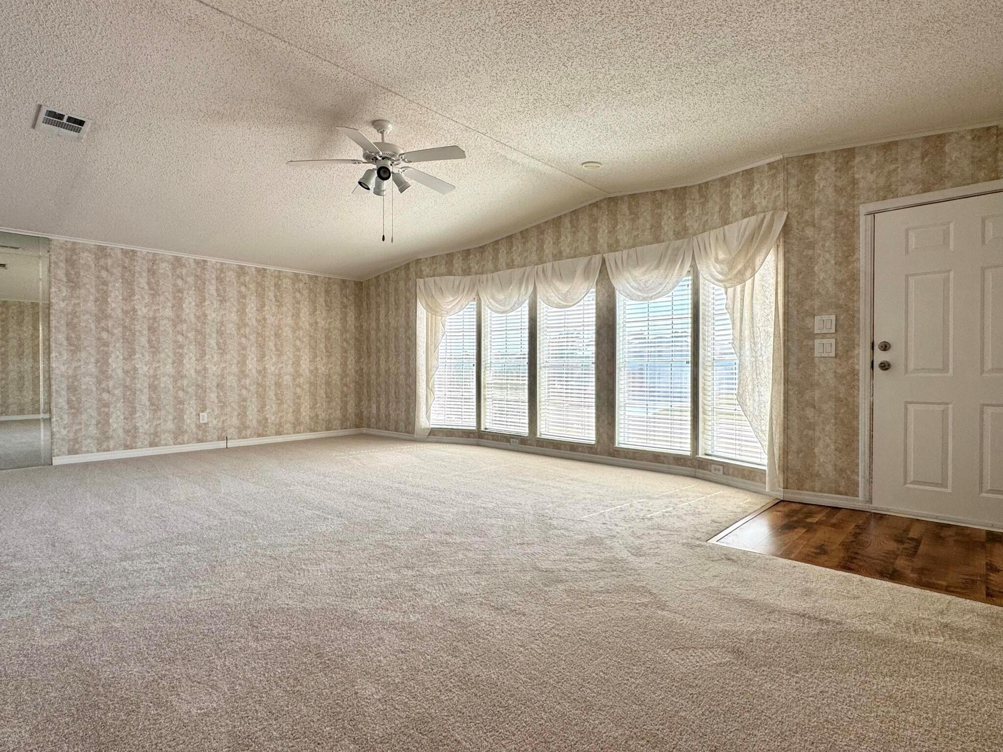 8395 Delphinium Court, Port St Lucie, FL, 34952/$236,900 2 8395 Delphinium Court