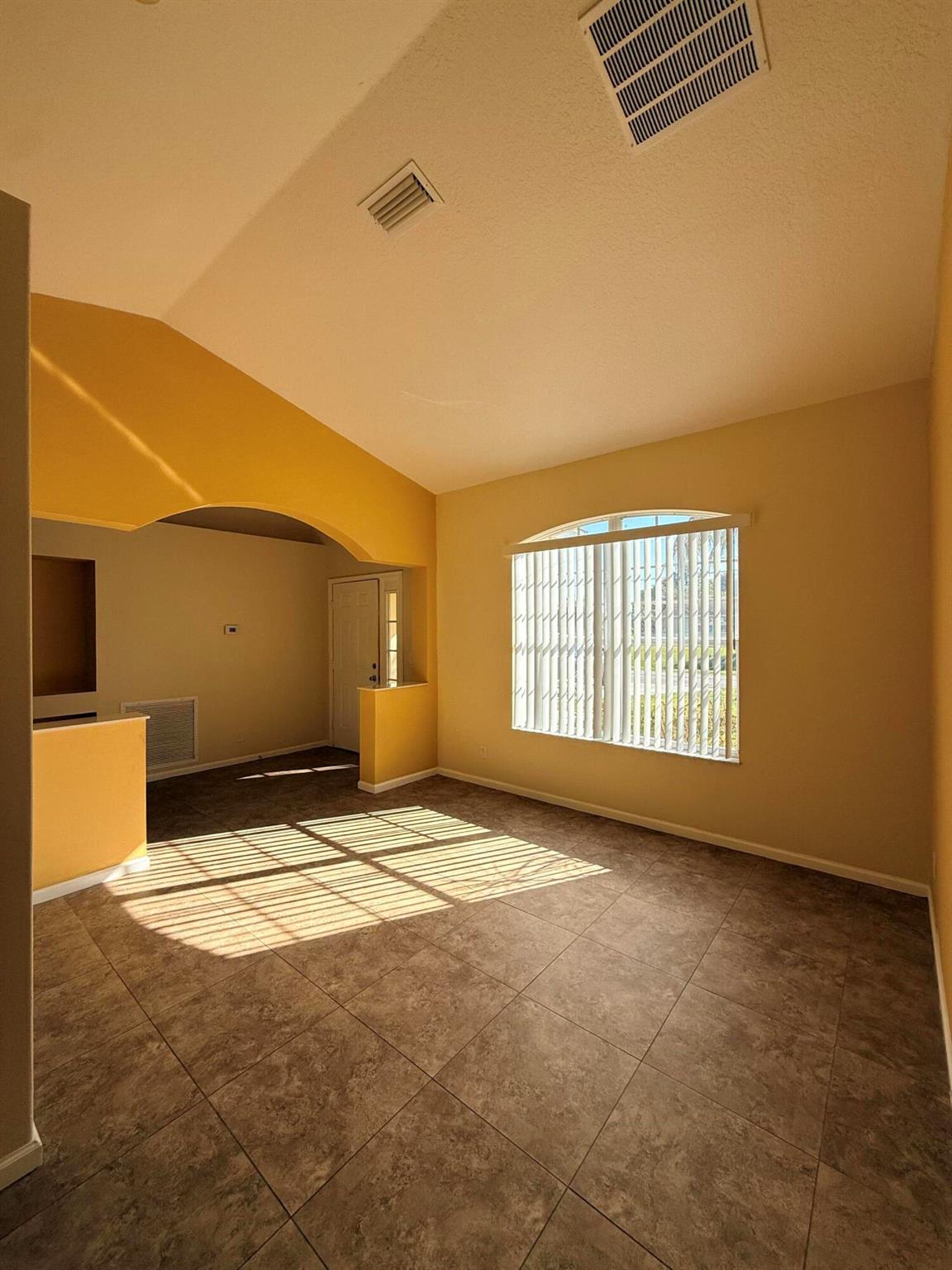 PORT ST LUCIE SECTION  22 - Residential Lease