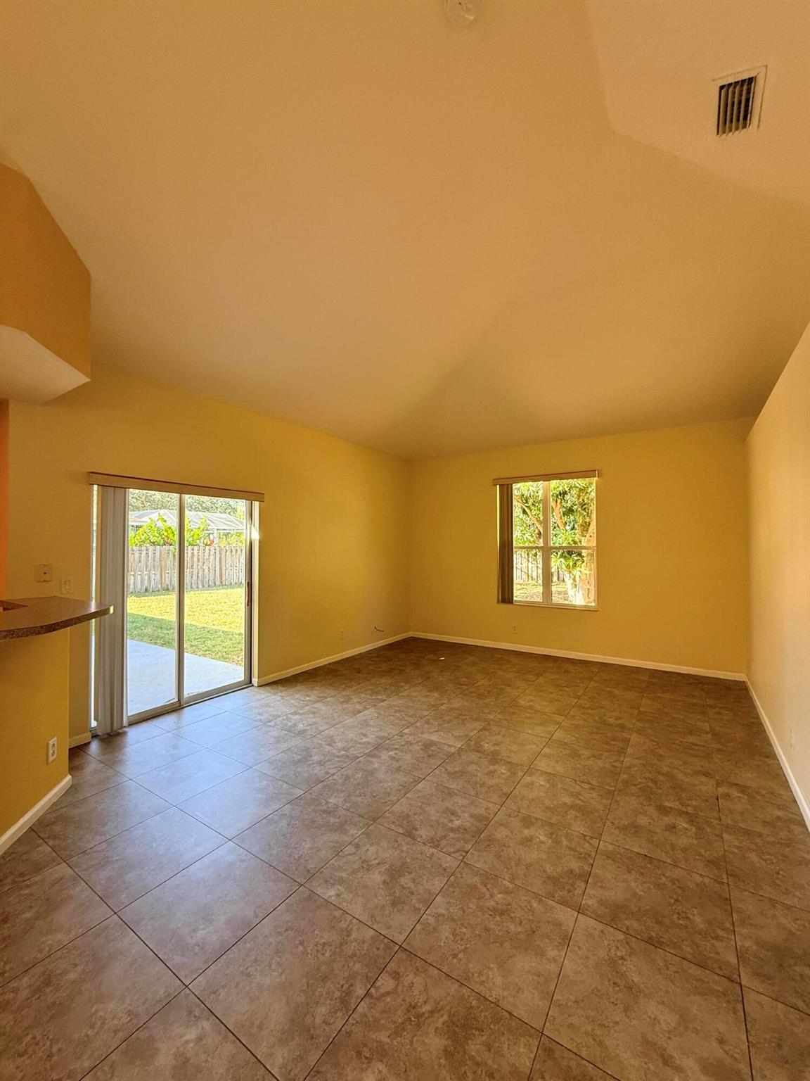 PORT ST LUCIE SECTION  22 - Residential Lease