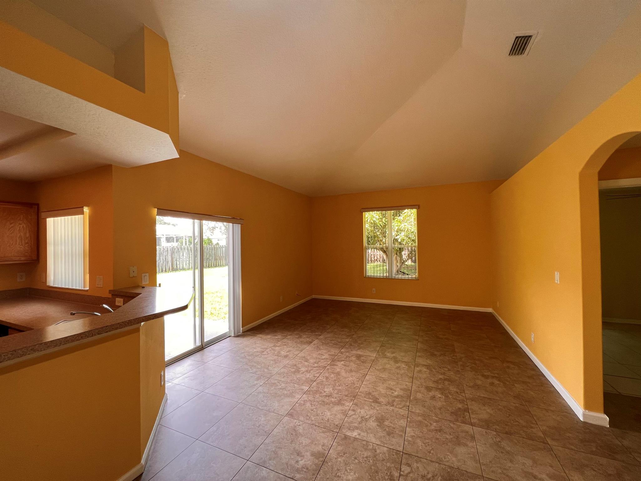 PORT ST LUCIE SECTION  22 - Residential Lease