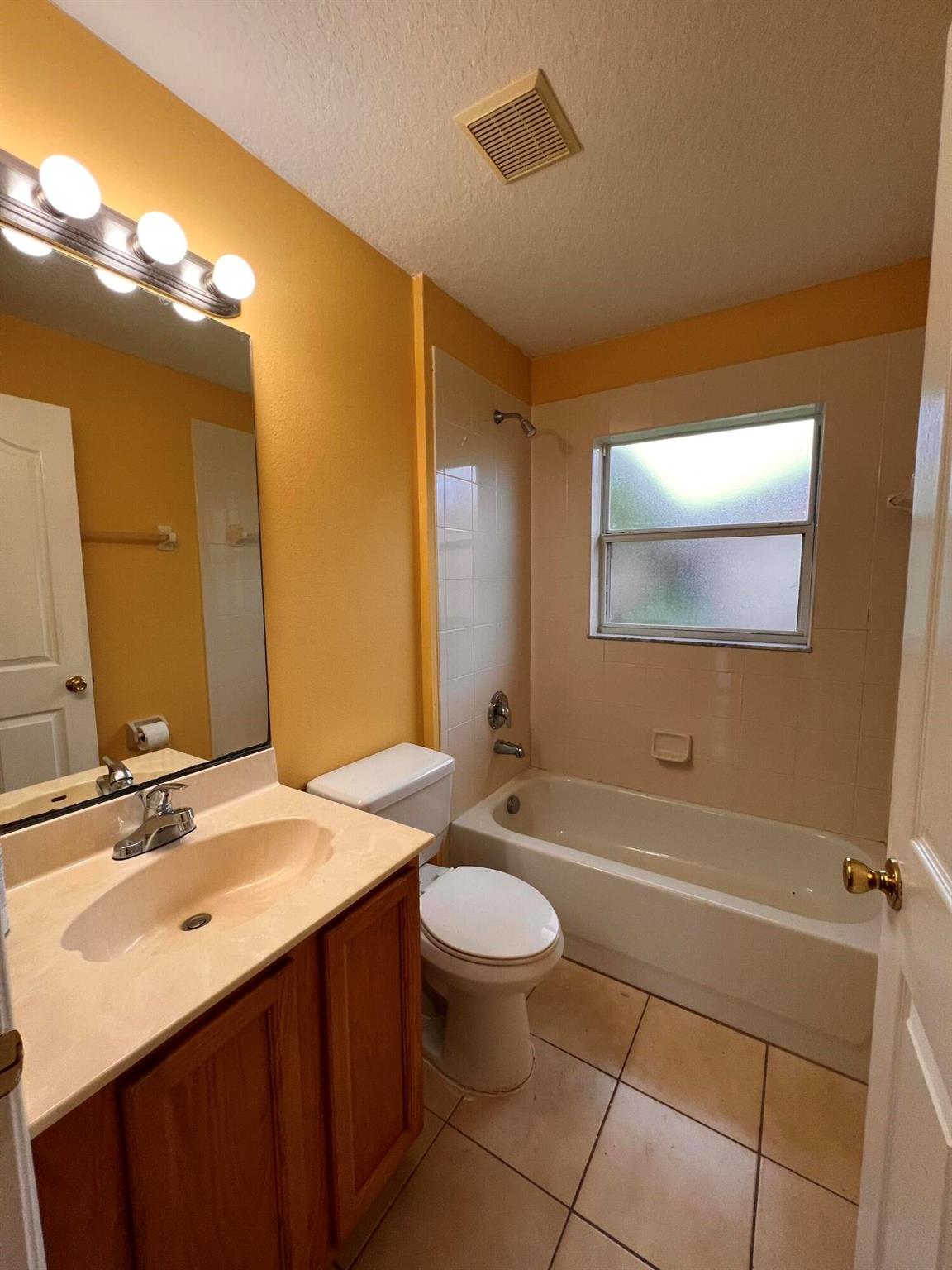 PORT ST LUCIE SECTION  22 - Residential Lease