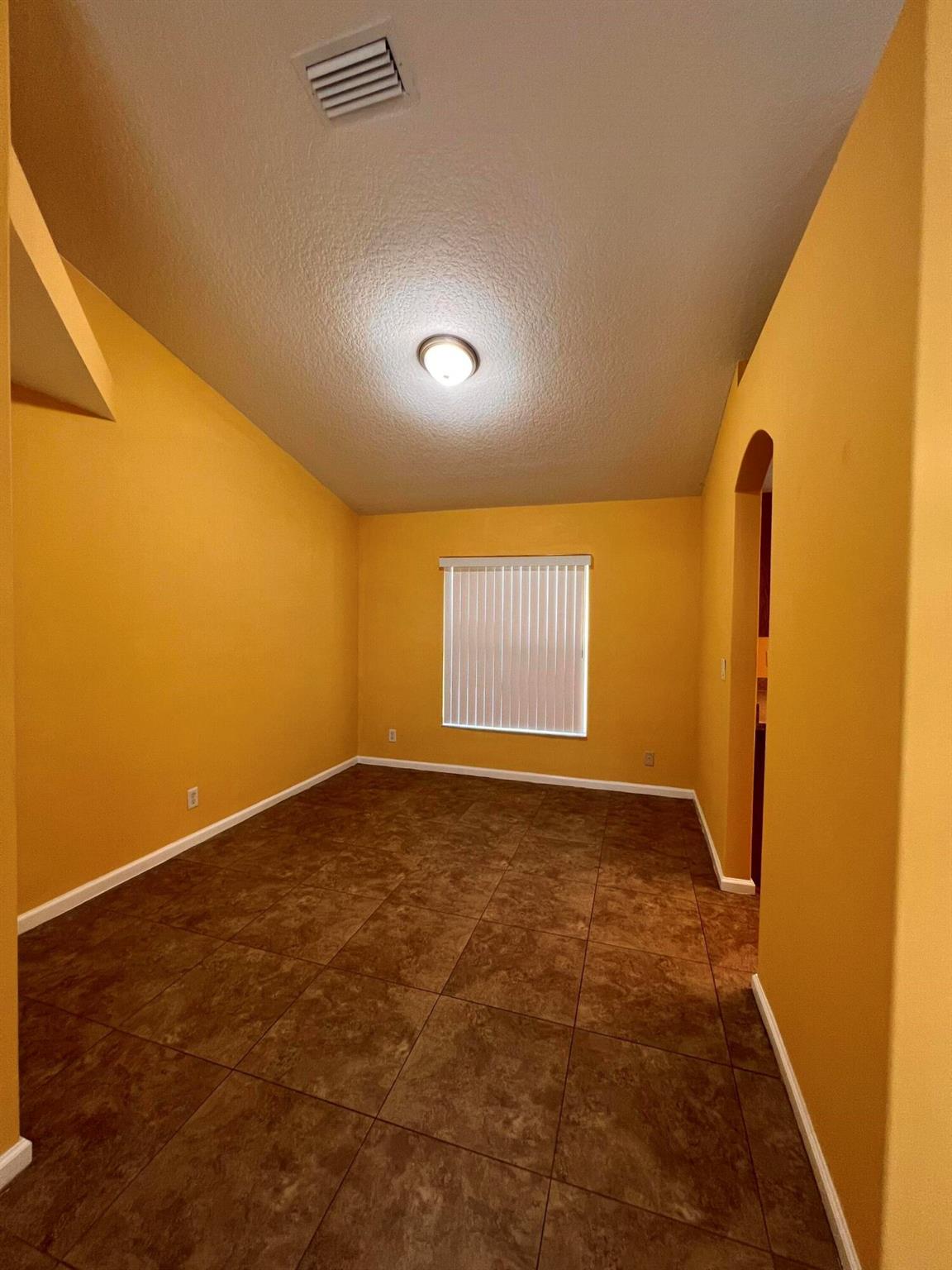 PORT ST LUCIE SECTION  22 - Residential Lease