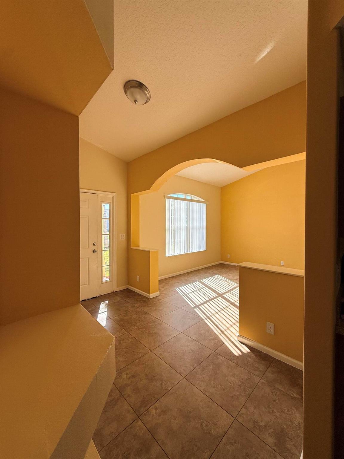 PORT ST LUCIE SECTION  22 - Residential Lease