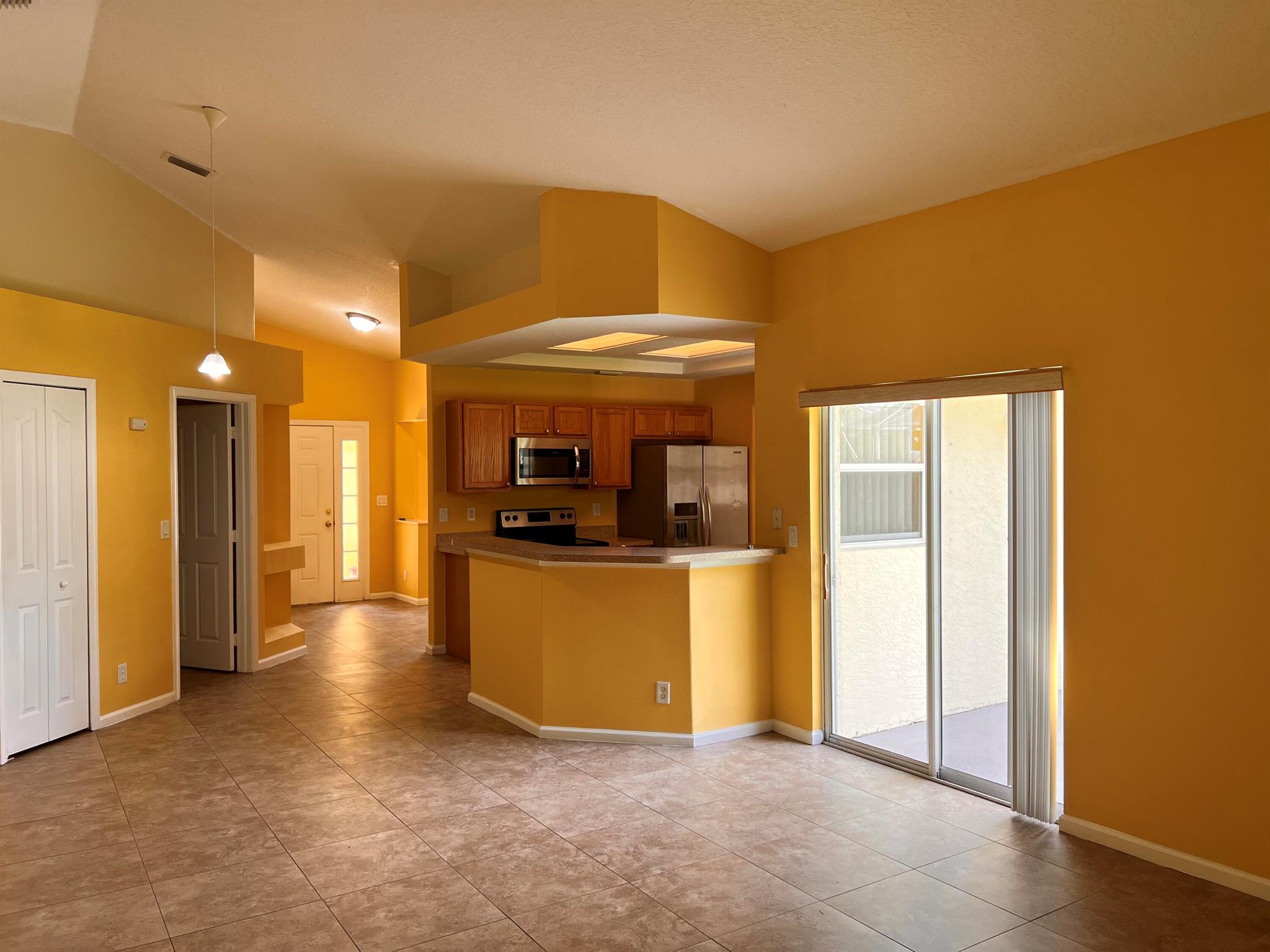 PORT ST LUCIE SECTION  22 - Residential Lease