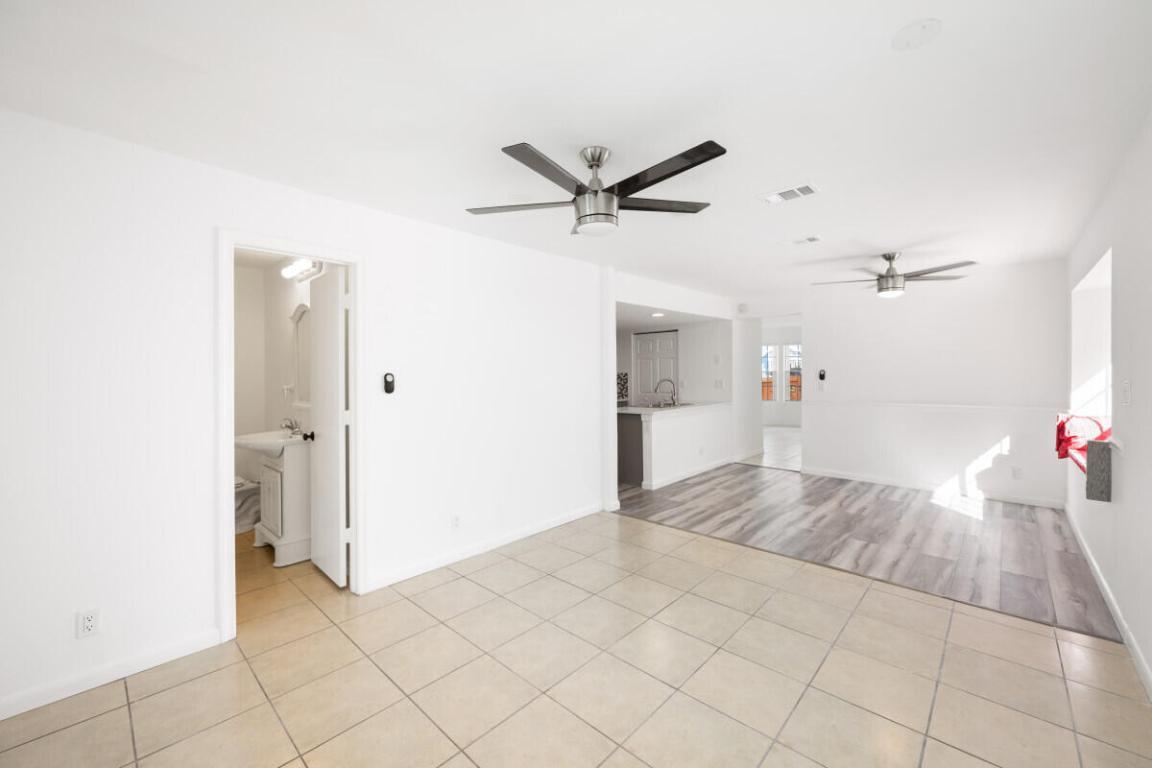 VICTORIA WOODS PL 1 - Residential Lease