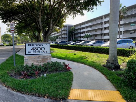 Condominium in Hollywood FL 4800 Hillcrest Ln Ln.jpg