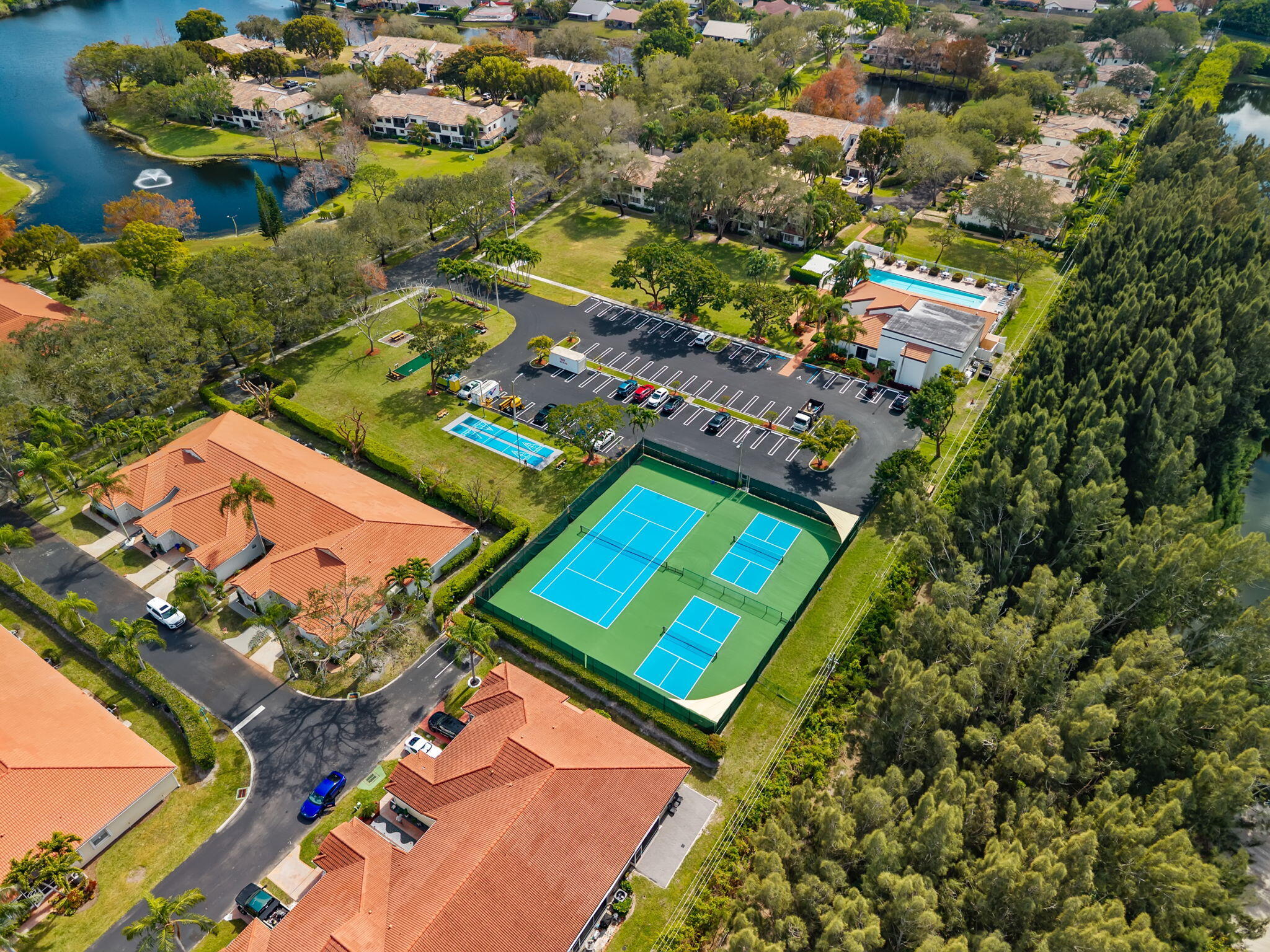 QUAIL RUN CONDO ONE - Residential