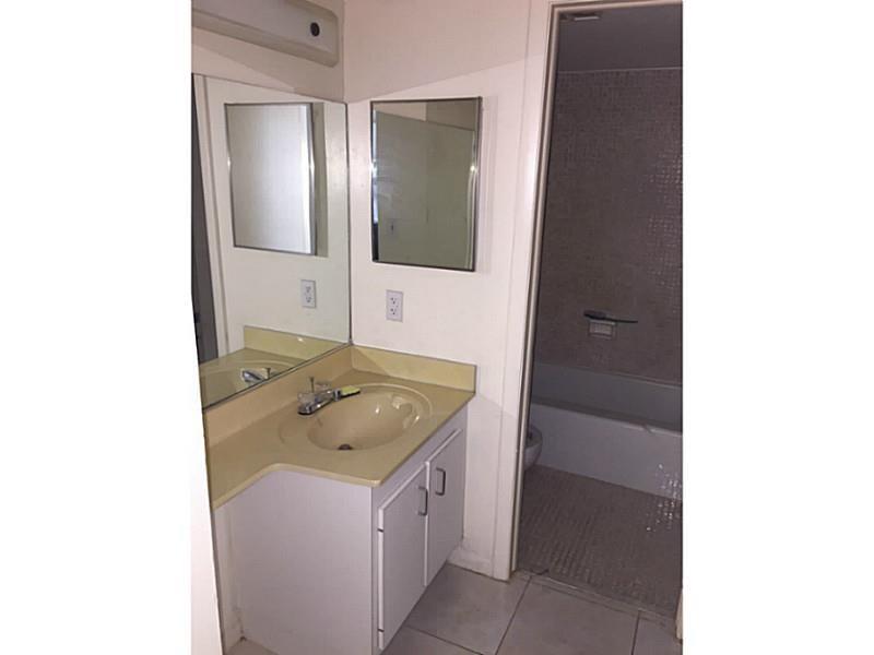 INVERRARY GARDENS I CONDO - Residential Lease