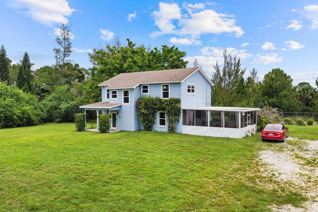 Photo of 16931 93rd Road N, Loxahatchee, FL 33470 (MLS # B26036915)