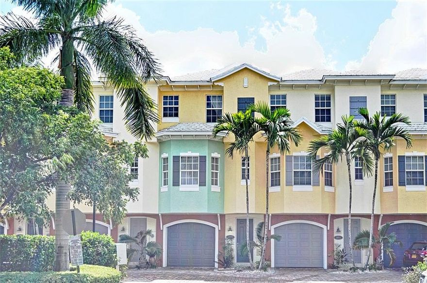GREAT LOCATION WATERFRONT TOWNHOUSE, on canal off Intracoastal with 39'private dock, No fixed bridges,private pool, a 2,199 sq. ft. 3-story Townhouse with elevator, 3 bedrooms and 3 full baths, large den/office or 4th bedroom, one car garage and one assigned parking space, guest parking, SS built-in appliances, 12' ceilings, granite countertop with backsplash, hardwood staircases, carpet and marble flooring, walking distance to Beach, shops, restaurants. Ocean access with a 20 minute ride to the Lighthouse Inlet, NO AIRBNB