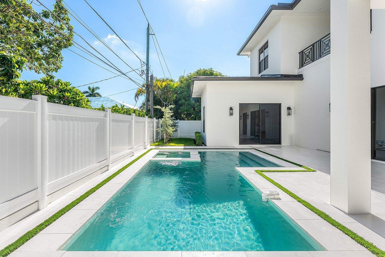 LEWIS SHORE ESTATES 3 - Residential