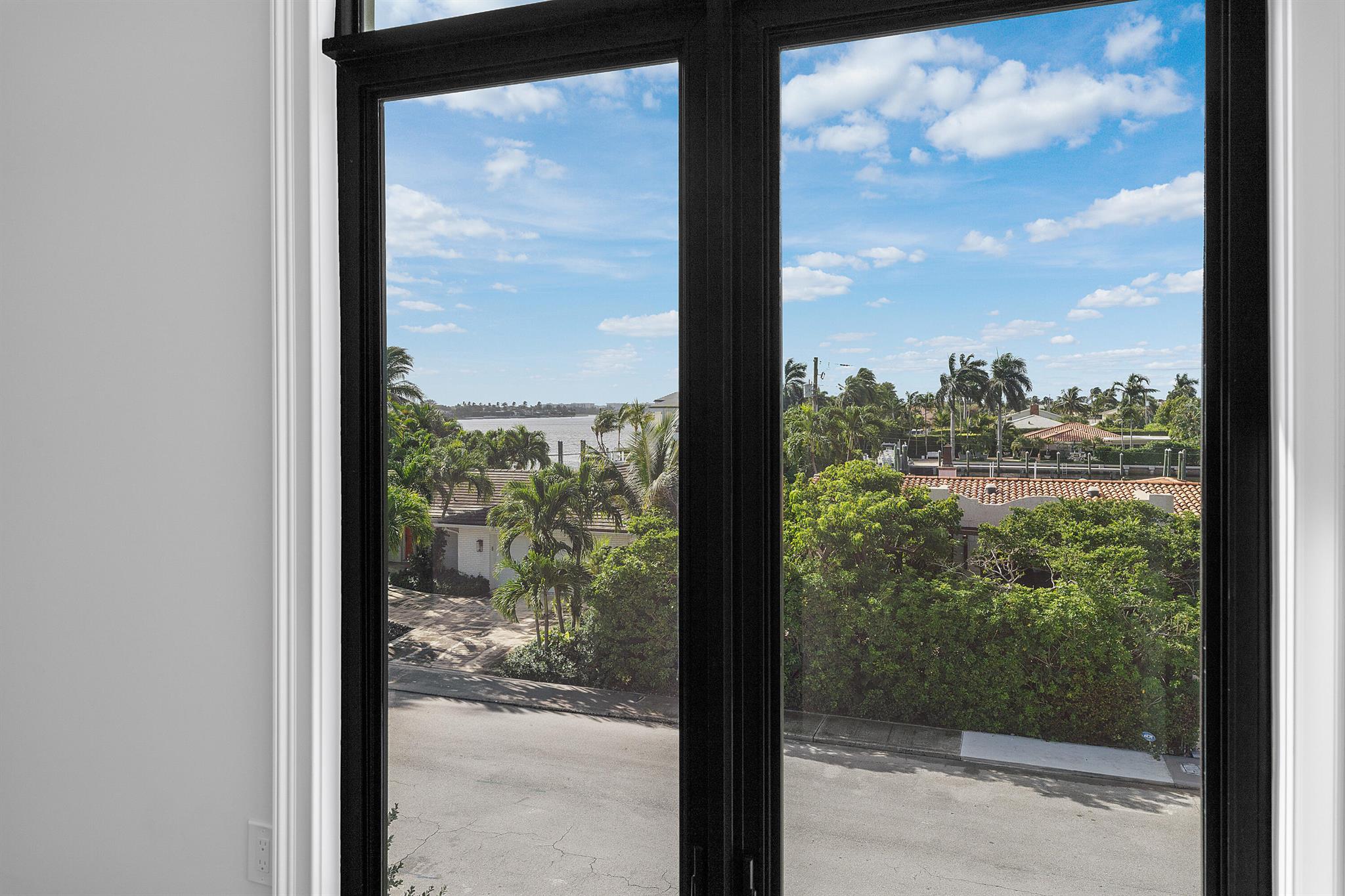 LEWIS SHORE ESTATES 3 - Residential