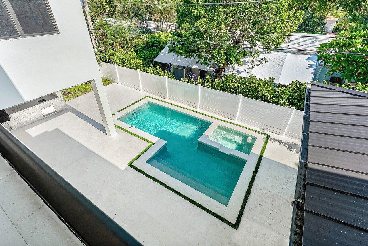 LEWIS SHORE ESTATES 3 - Residential