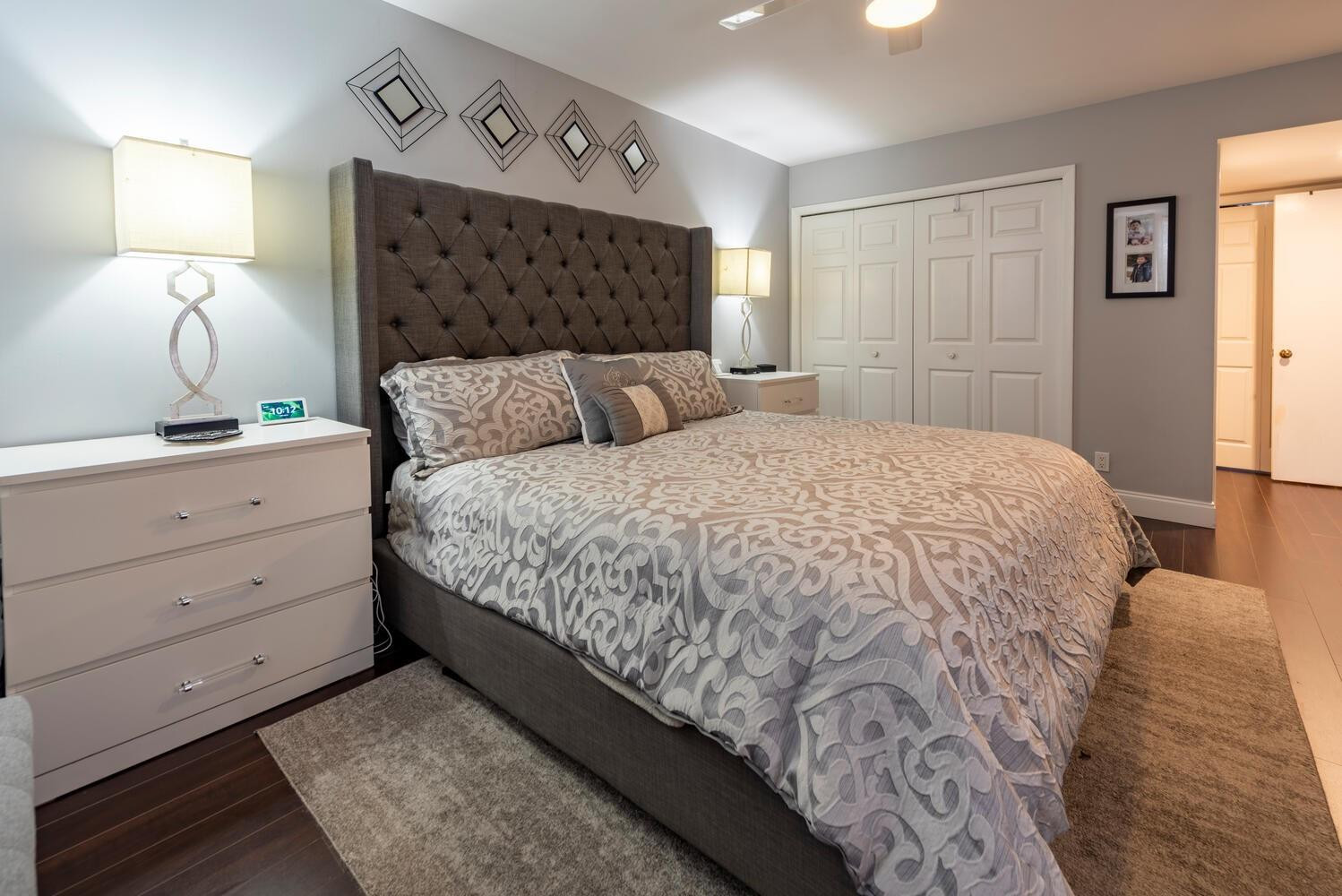 COUNTRY CLUB APTS - Residential