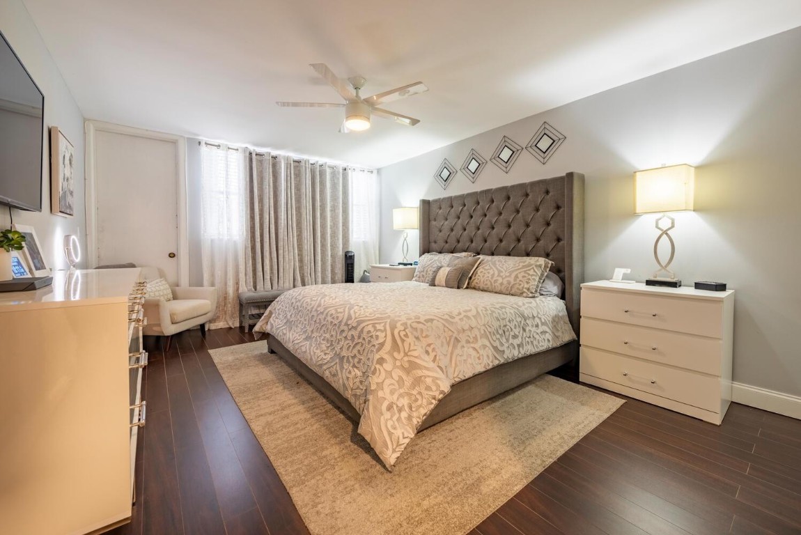 COUNTRY CLUB APTS - Residential