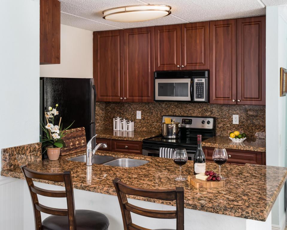 Palm Court - Residential Lease