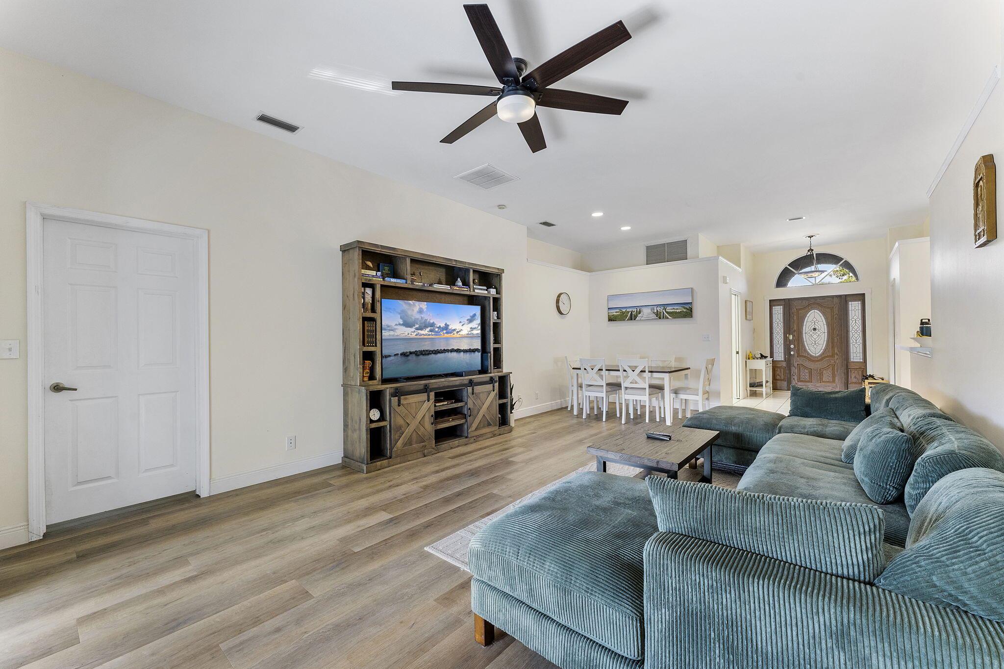 SARATOGA AT ROYAL PALM 1 - Residential Lease