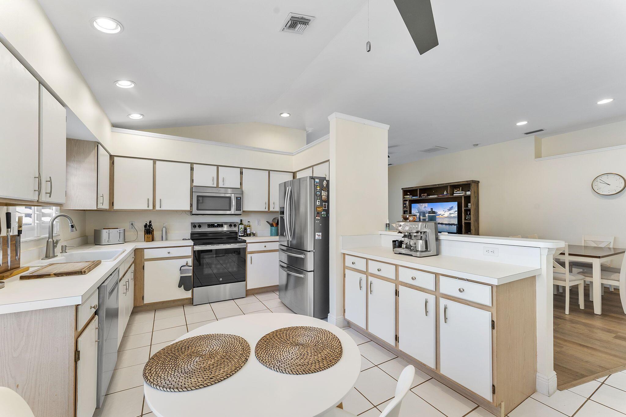 SARATOGA AT ROYAL PALM 1 - Residential Lease