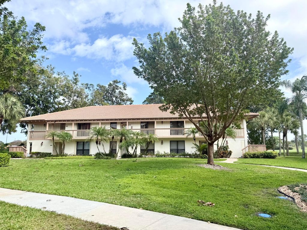Photo of 464 Brackenwood Lane S #464, Palm Beach Gardens, FL 33418 (MLS # B26009933)