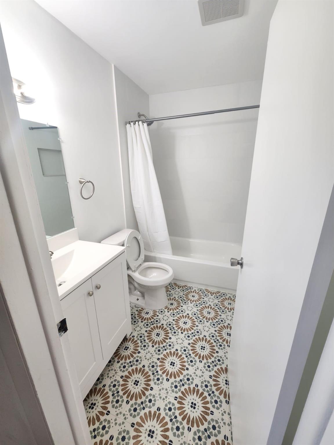 North Palm Beach Village - Residential Lease