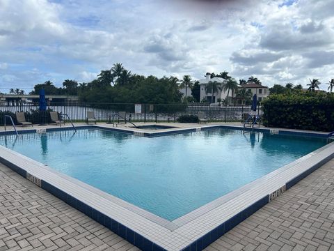 11370 Twelve Oaks Way 117 North Palm Beach FL 33408