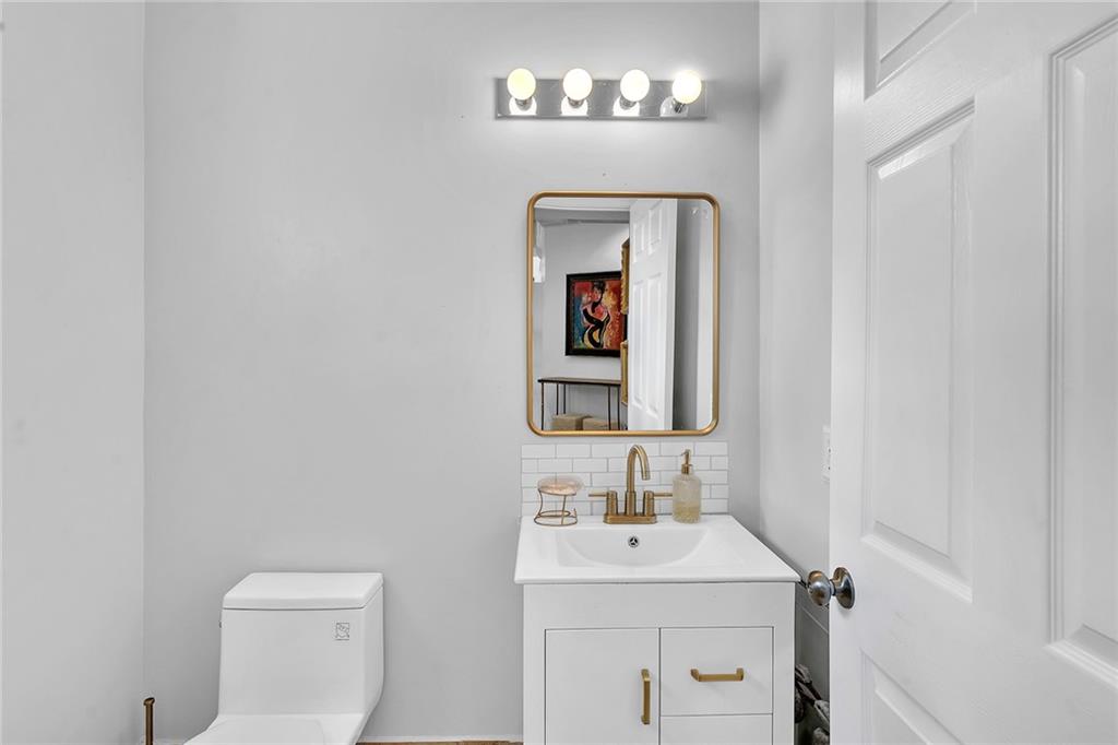 Twin Acres 154-15 B - Residential