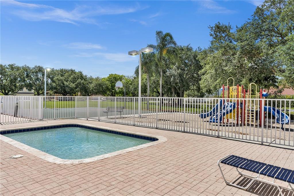 Twin Acres 154-15 B - Residential