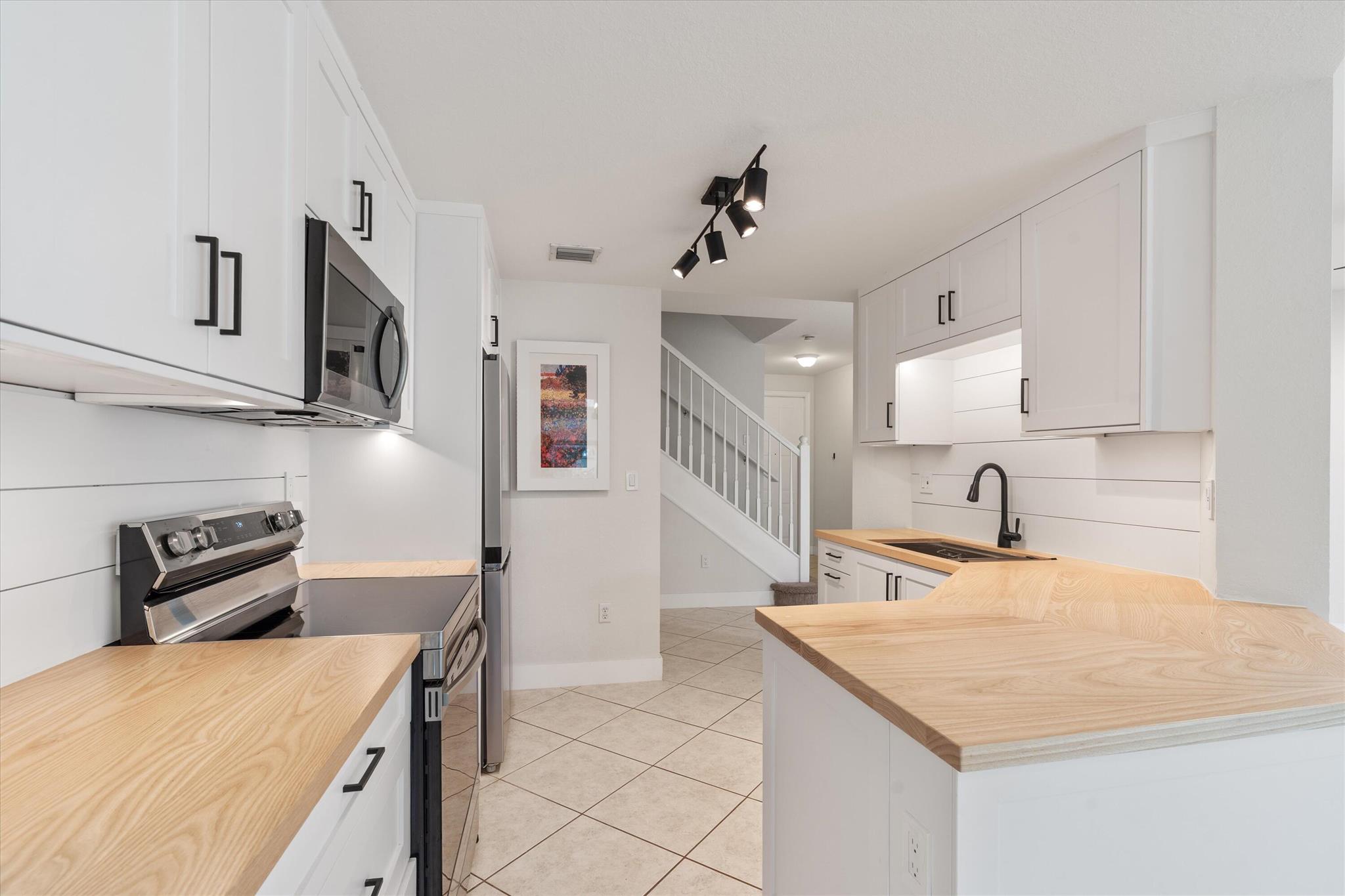 Racquet Club of Deer Creek - Residential Lease