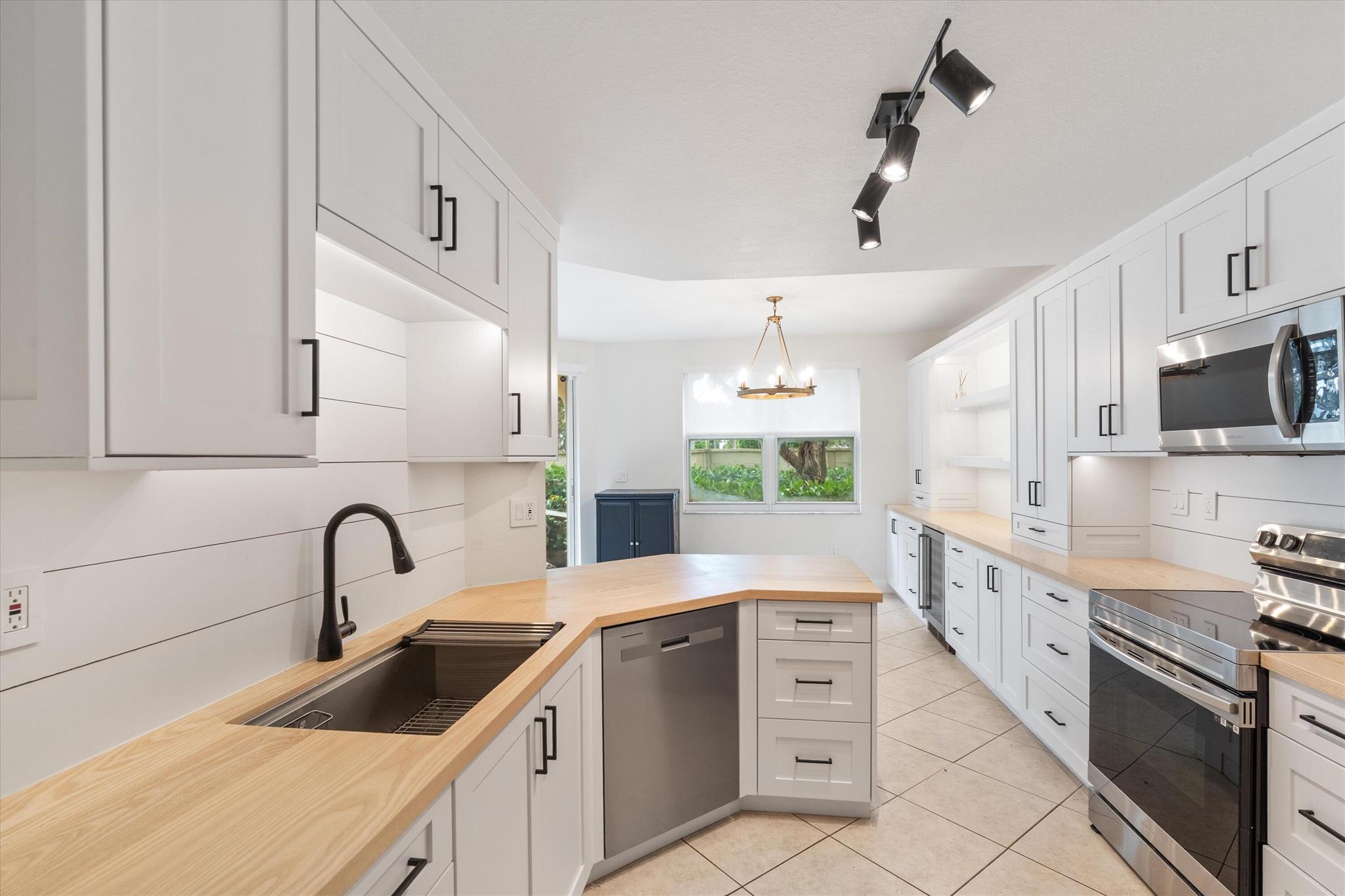 Racquet Club of Deer Creek - Residential Lease