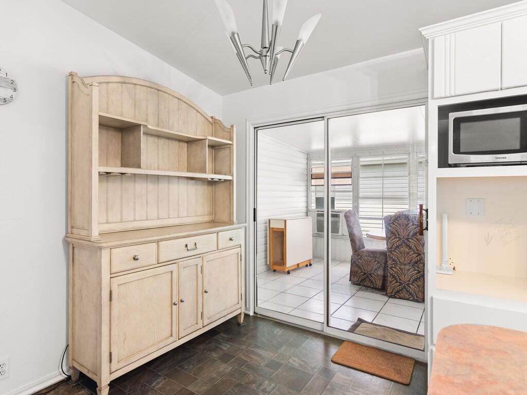 Pinelake Gardens and Esta - Residential