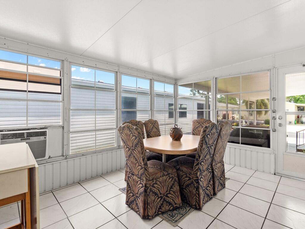 Pinelake Gardens and Esta - Residential