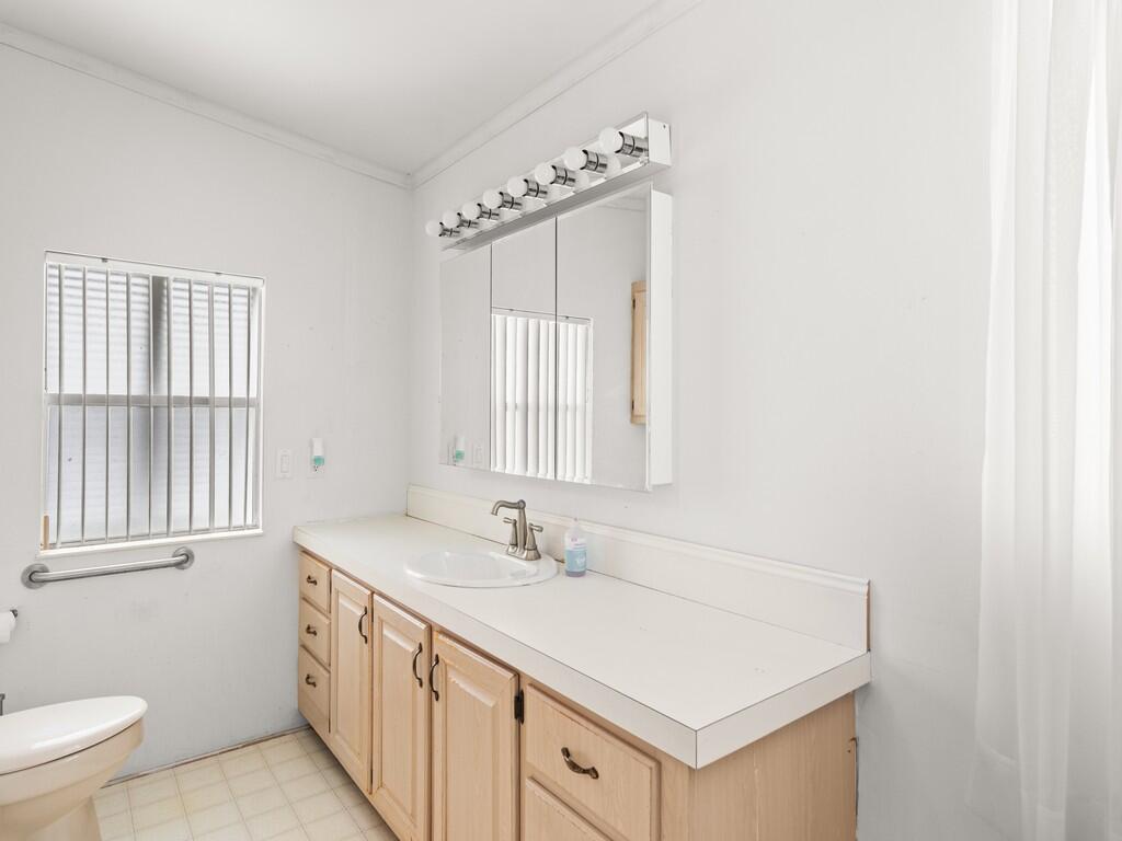 Pinelake Gardens and Esta - Residential