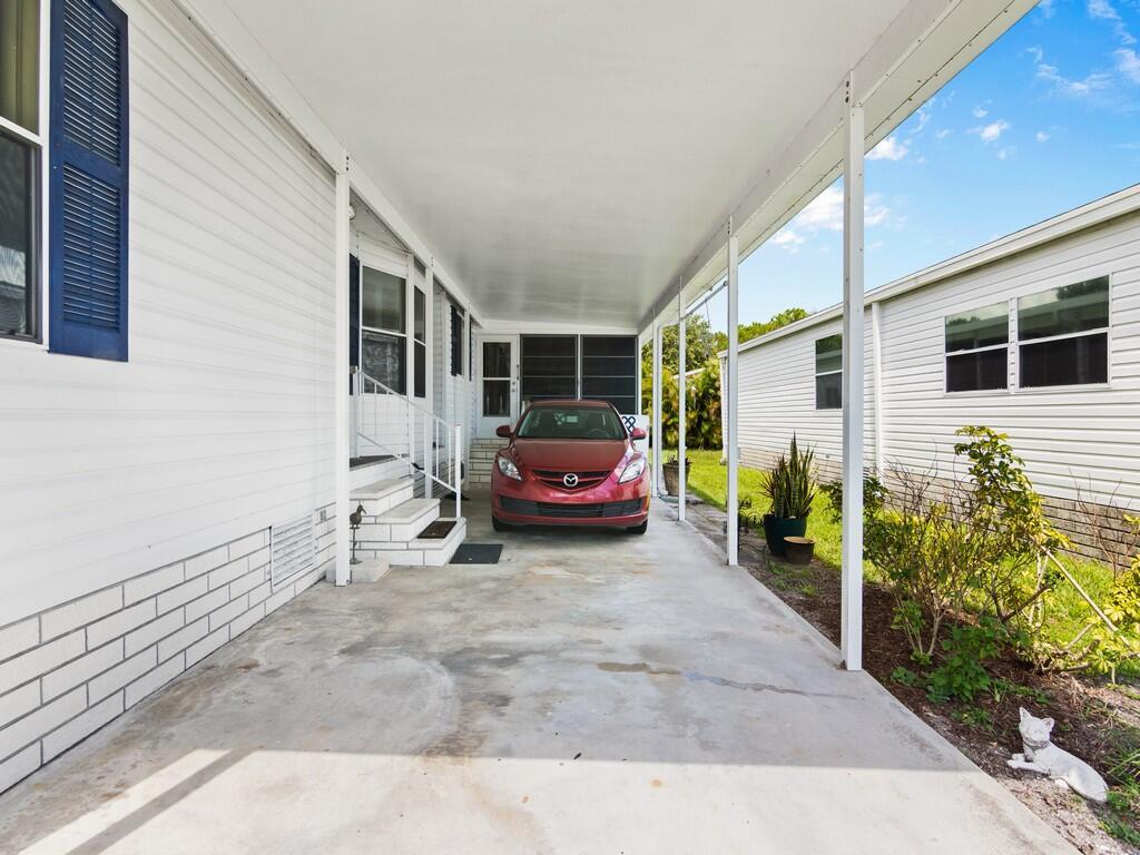 Pinelake Gardens and Esta - Residential