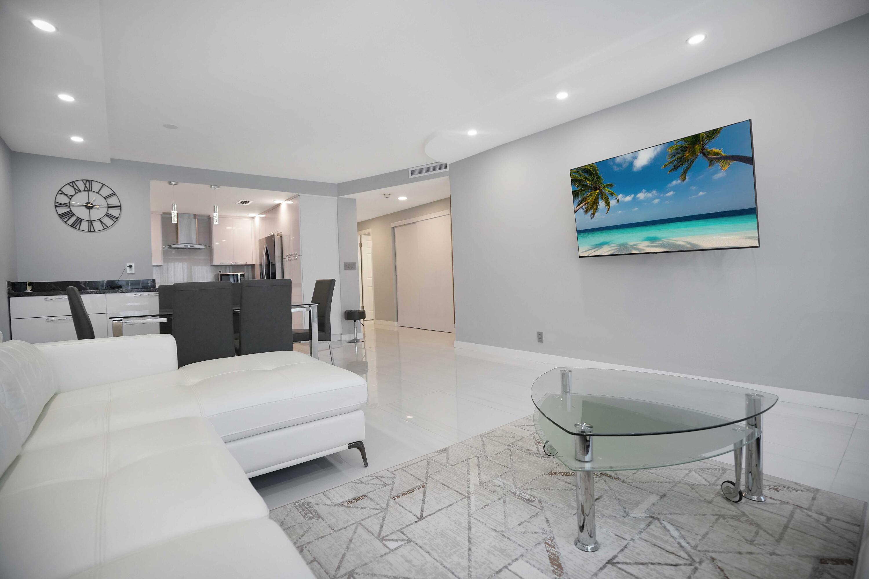 3550 Galt Ocean Drive 508, Fort Lauderdale, FL, 33308/$550,000 2 3550 Galt Ocean Drive 508