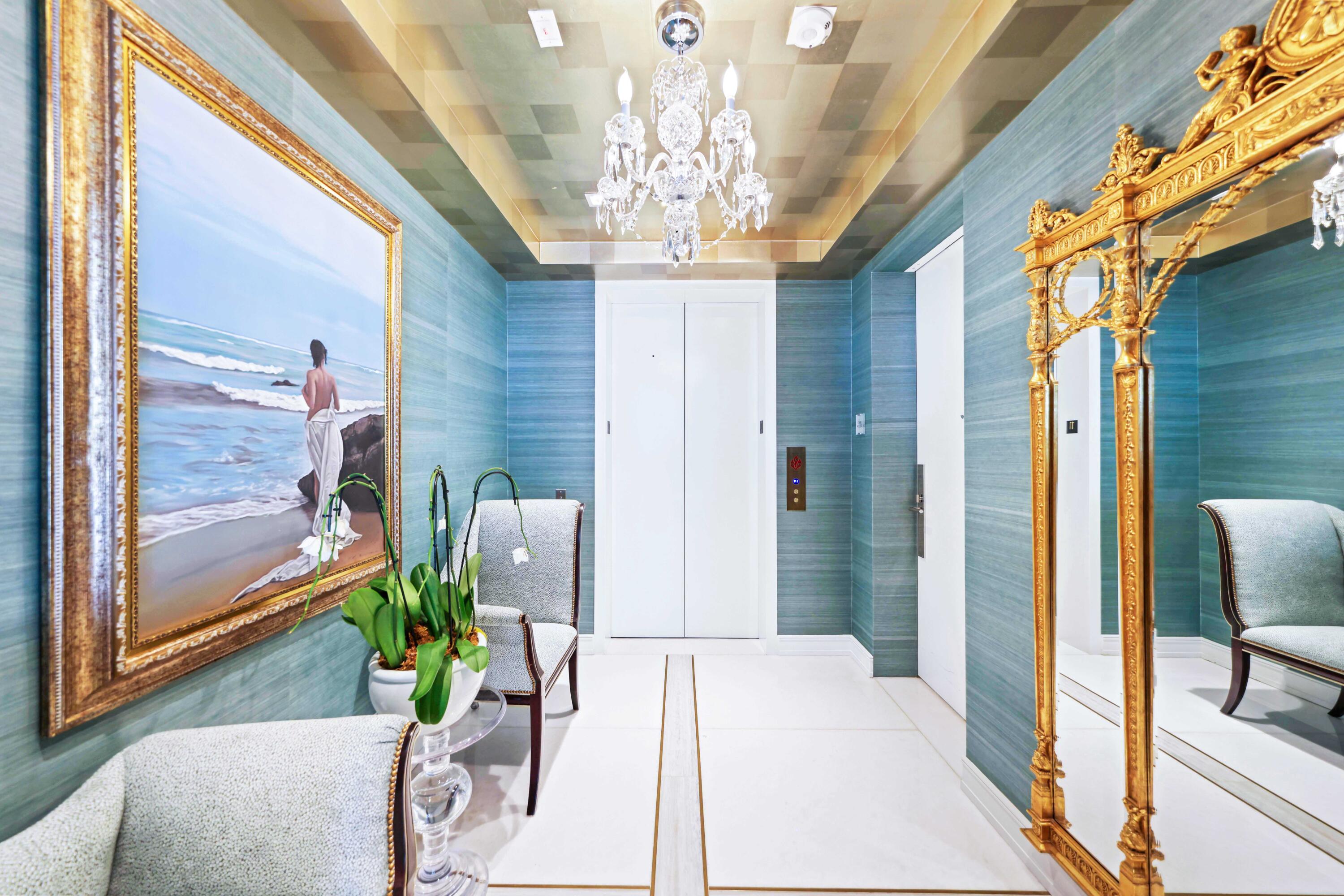 BRISTOL CONDO - Residential