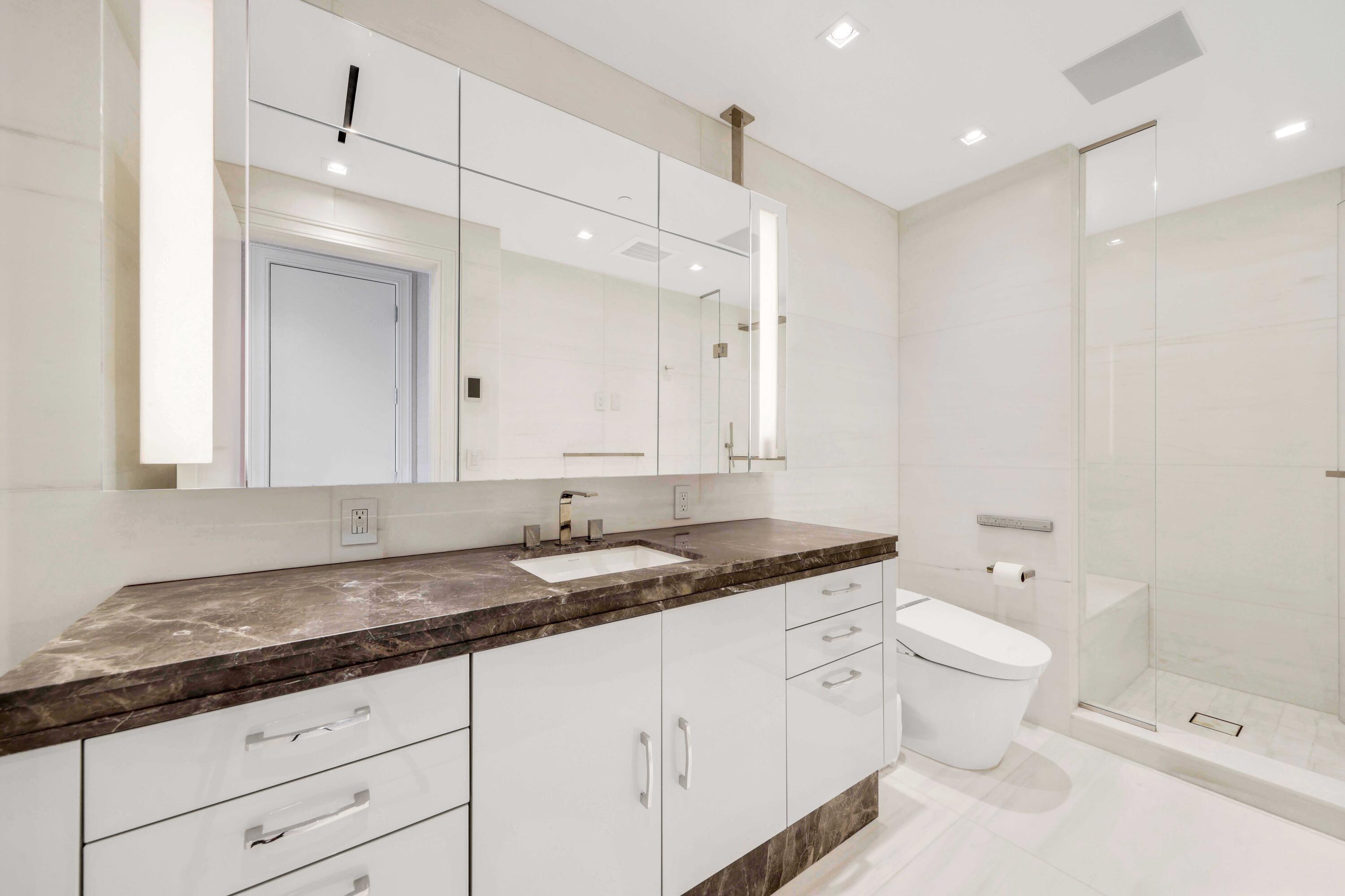 BRISTOL CONDO - Residential