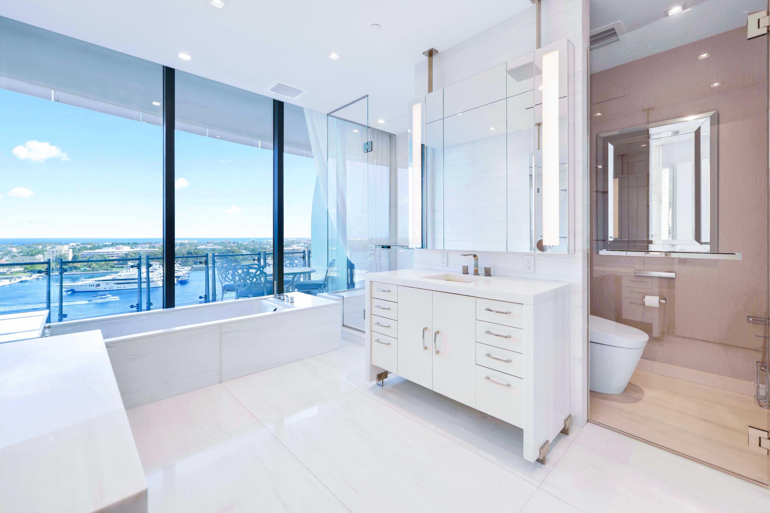 BRISTOL CONDO - Residential