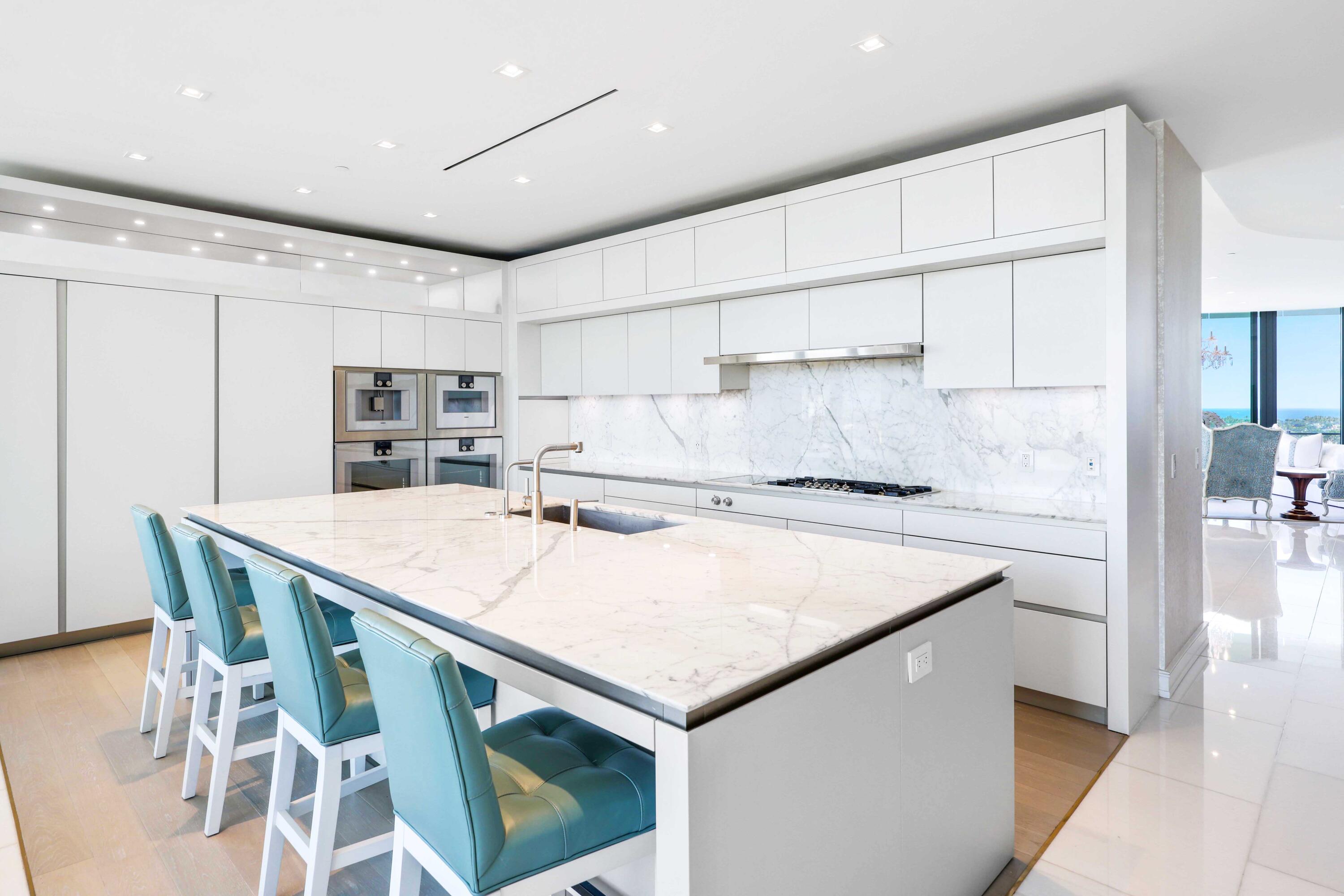 BRISTOL CONDO - Residential