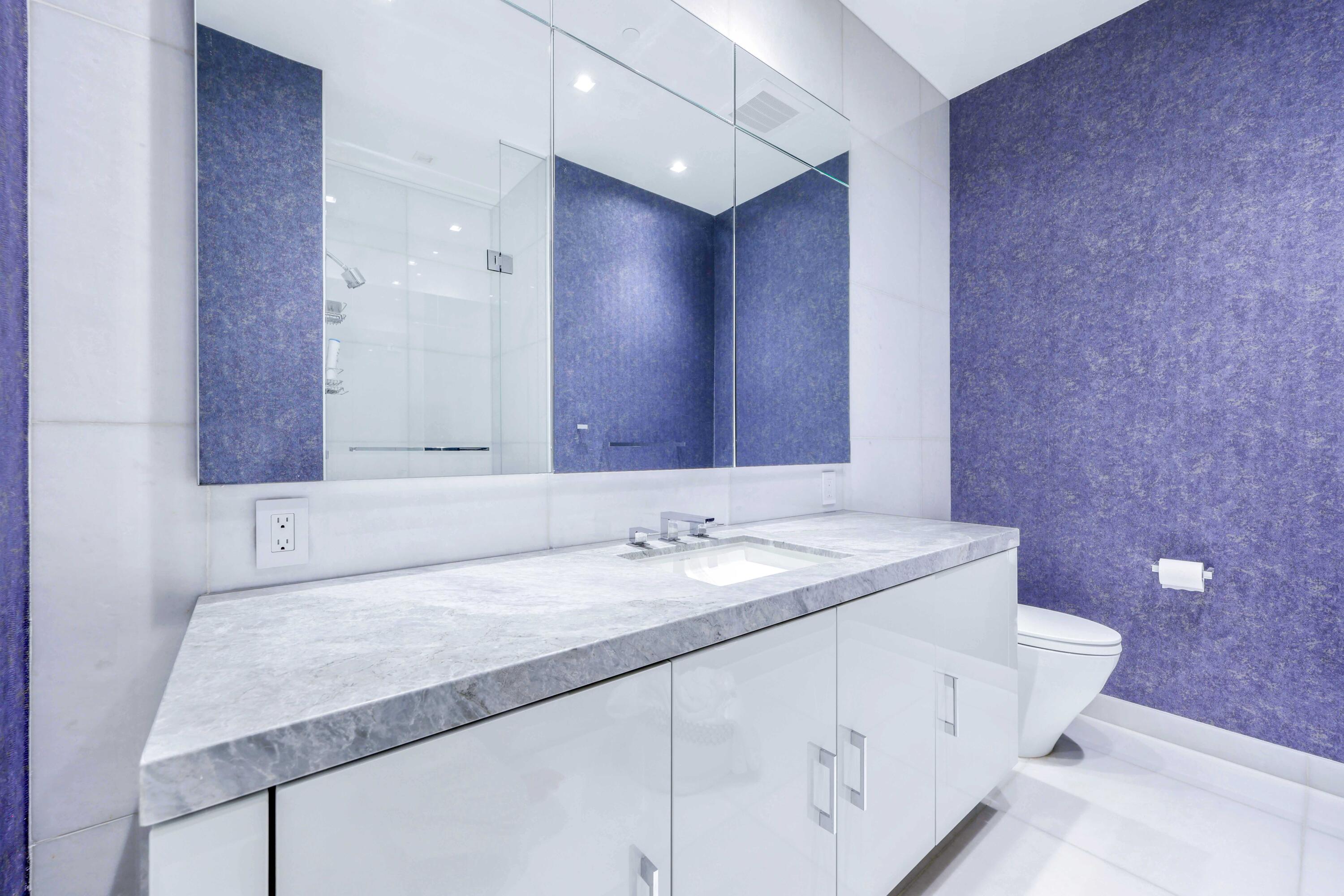 BRISTOL CONDO - Residential