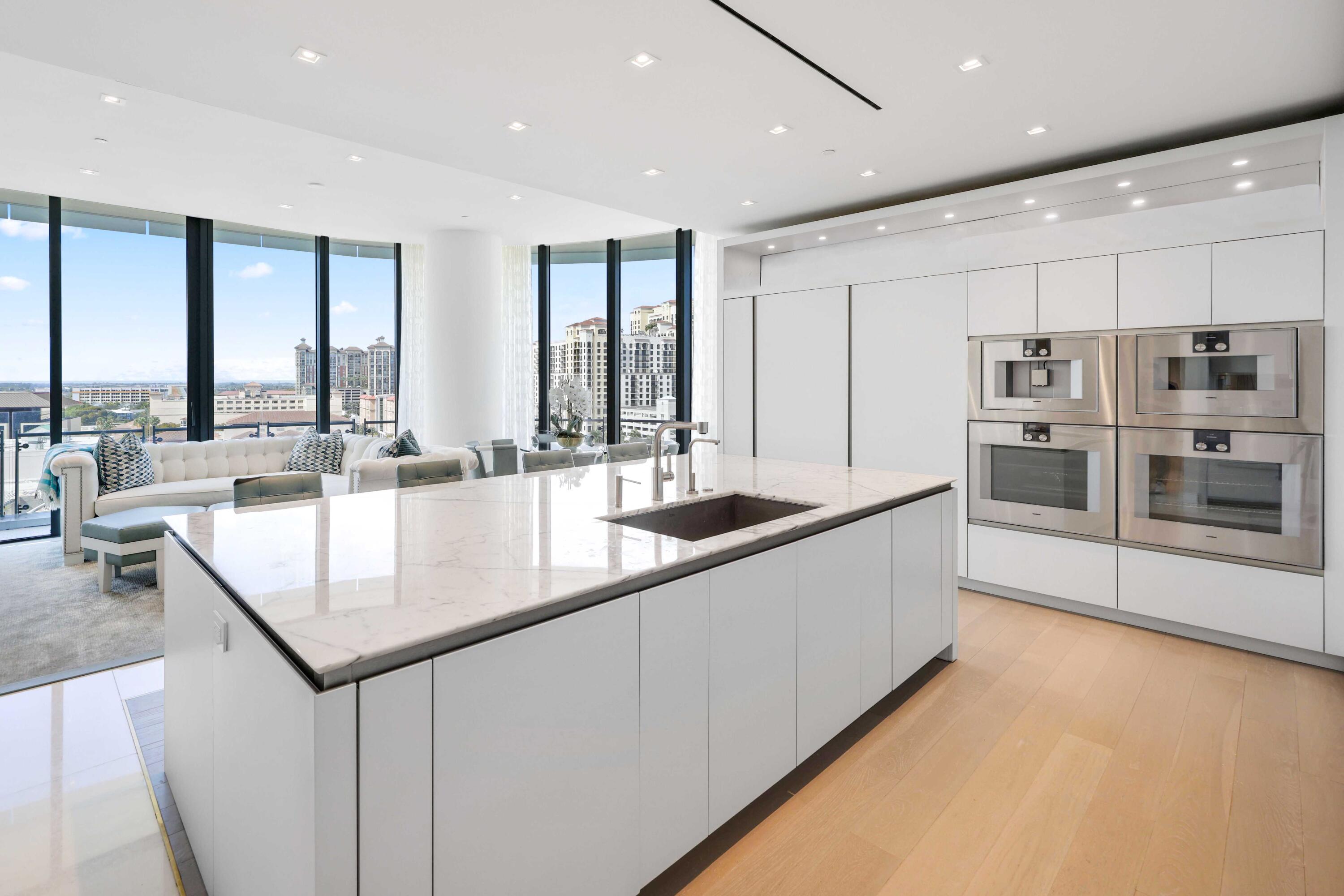 BRISTOL CONDO - Residential