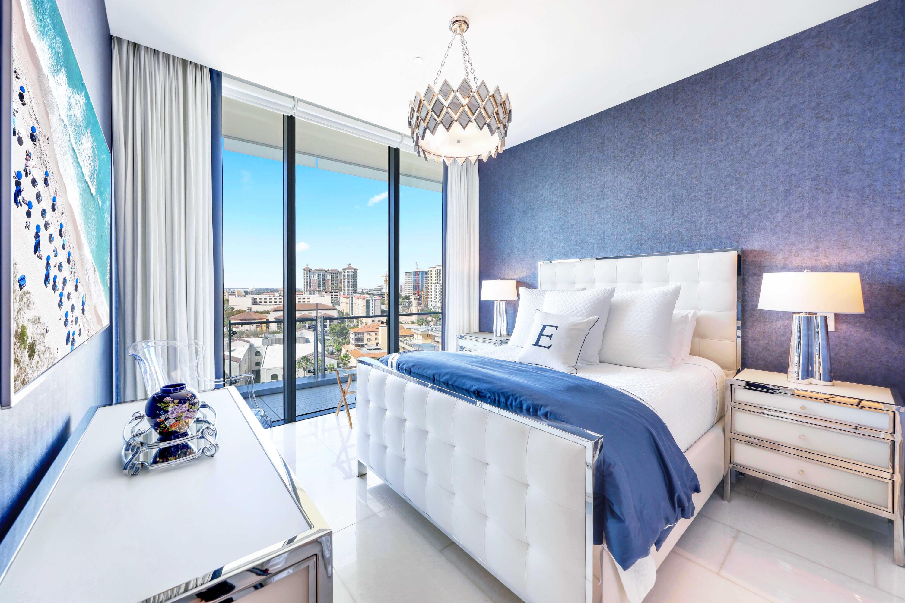 BRISTOL CONDO - Residential