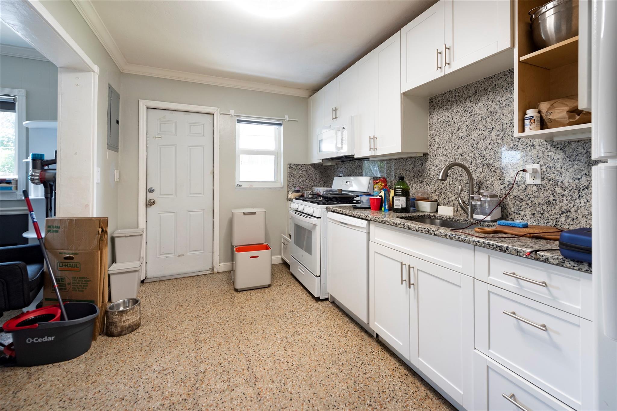 NORTH ANDREWS GARDENS - Residential Lease