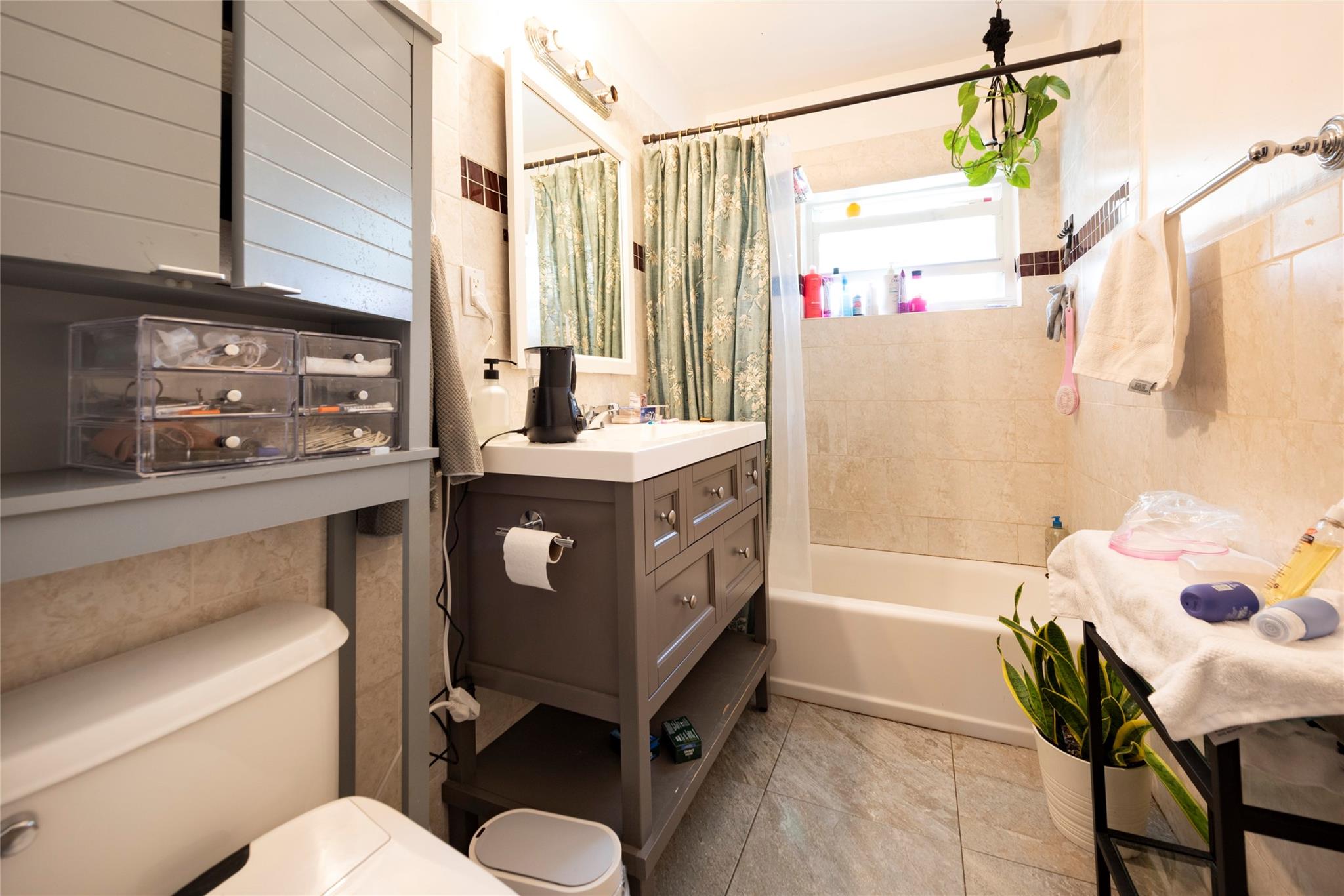 NORTH ANDREWS GARDENS - Residential Lease