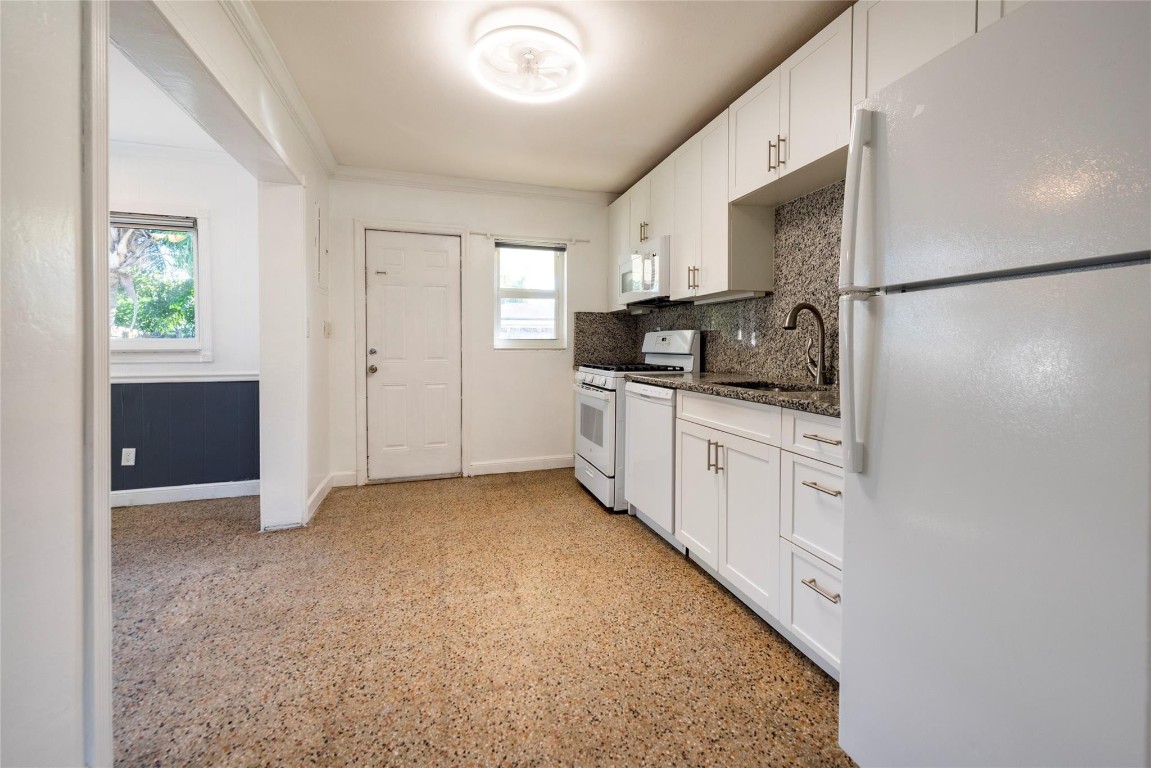 NORTH ANDREWS GARDENS - Residential Lease