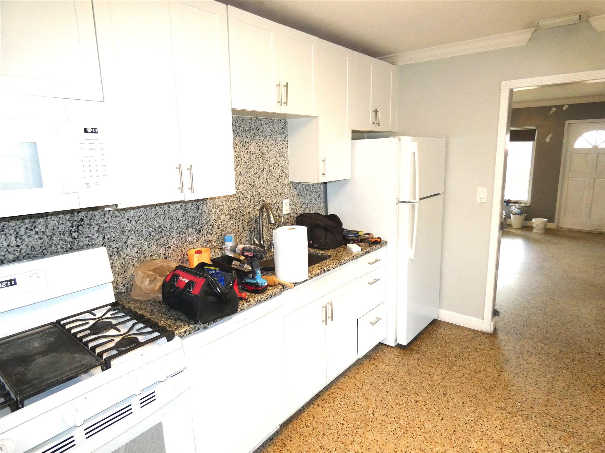 NORTH ANDREWS GARDENS - Residential Lease