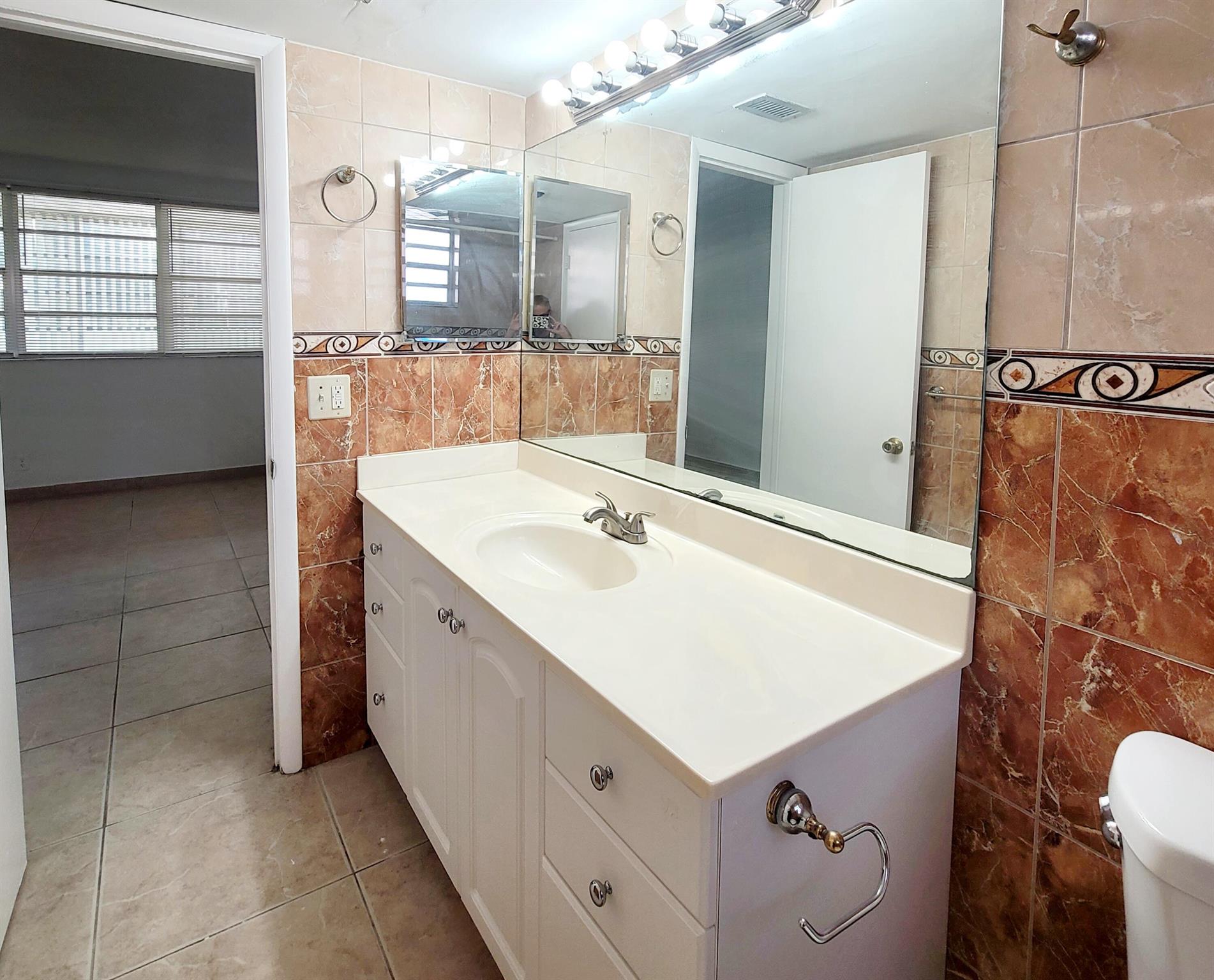 APRIL SONG CONDO - Residential Lease