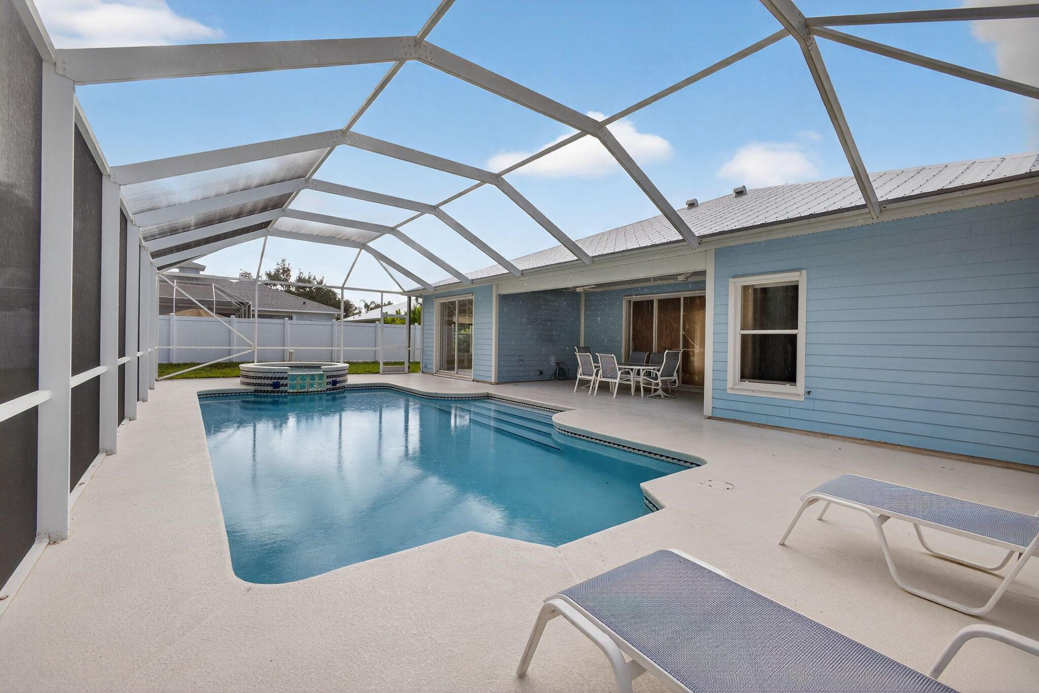 RIVER PLACE ON THE ST LUC - Residential