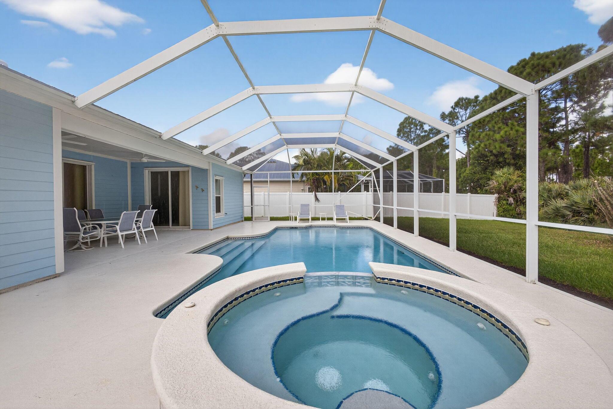 RIVER PLACE ON THE ST LUC - Residential