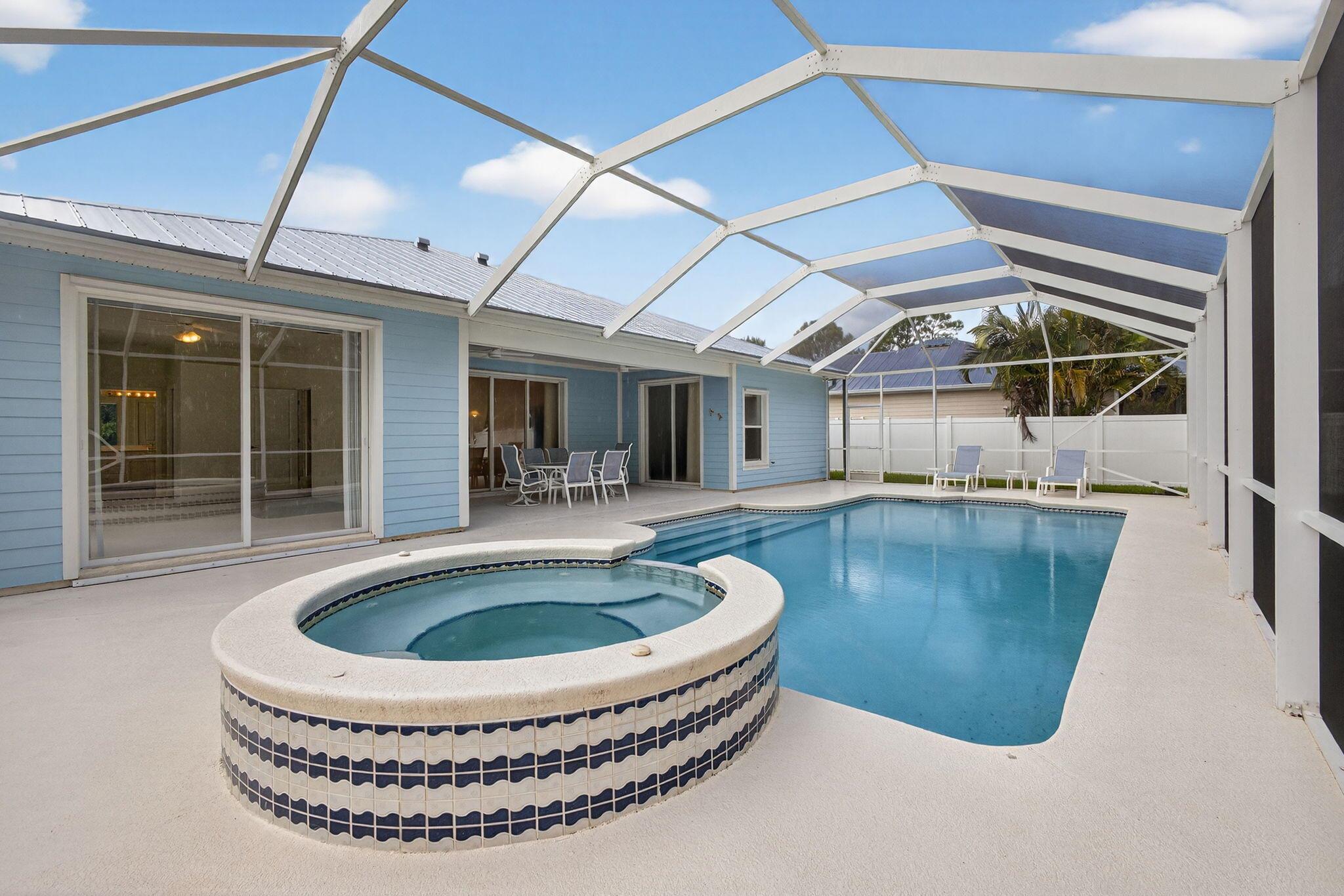 RIVER PLACE ON THE ST LUC - Residential